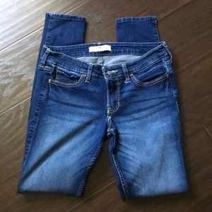 Hollister skinny jeans size 5 like new